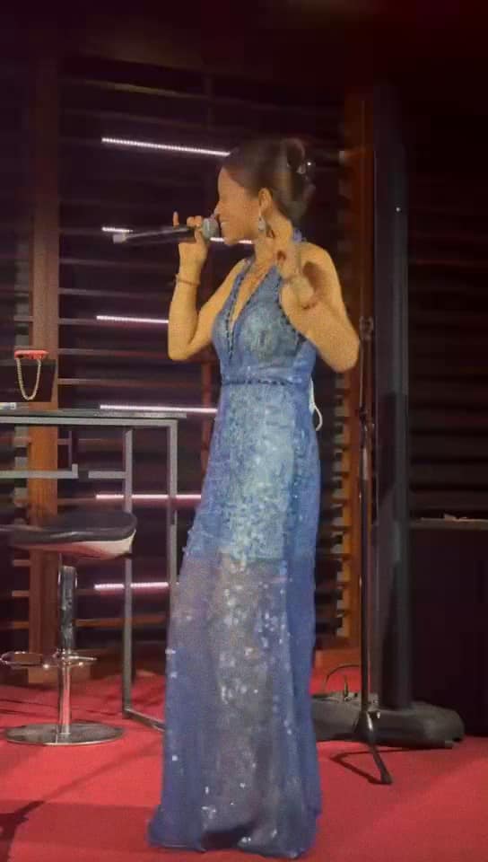 Hotel lounge, last set